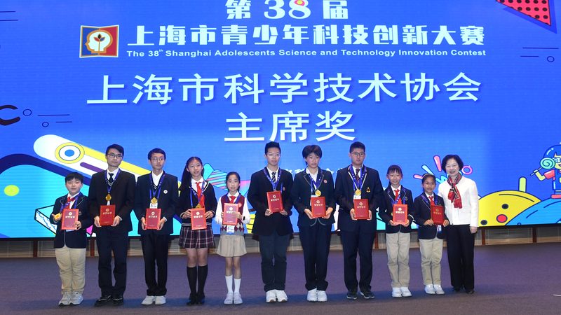 制造业数据中台：构建智能工厂的数字基石**